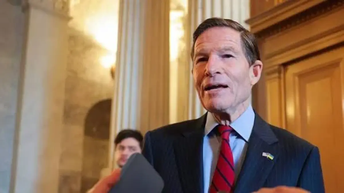 Richard Blumenthal Bio: Early Life, Military, Politics & Net Worth