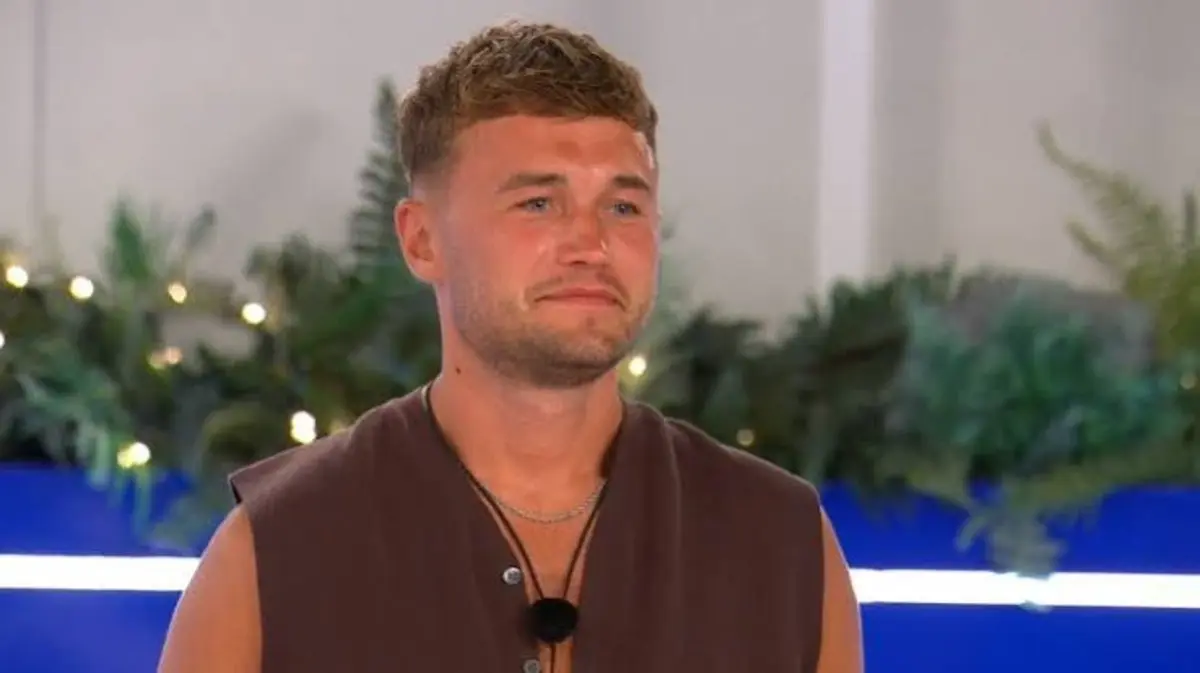 Finley Maddock Bio: Age, Job, Family & Love Island Journey