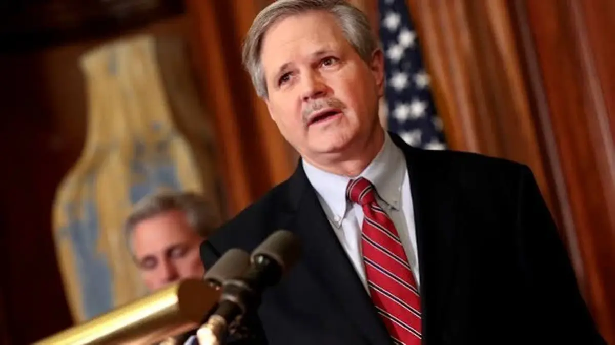 John Hoeven Bio: Career, Age, Family, Net Worth  & Politics