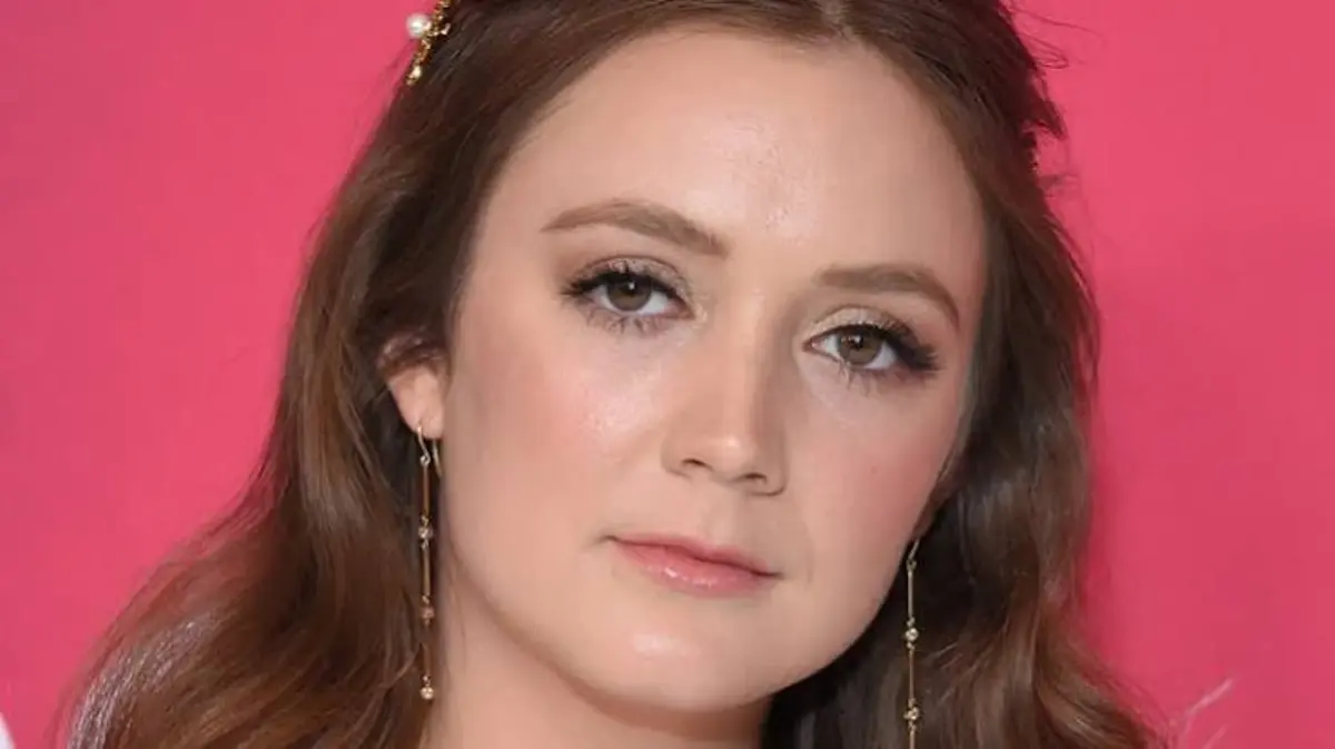 Billie Lourd Bio: Age, Career, Family, TV Shows & Personal Life