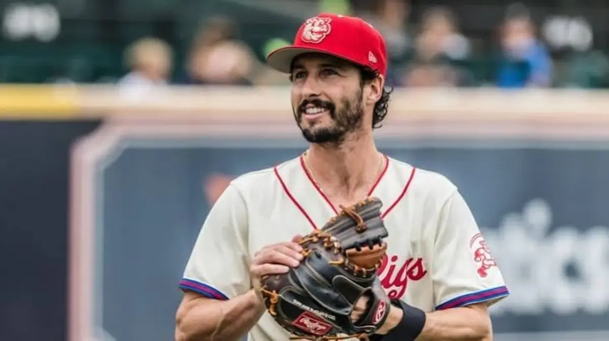 Garrett Stubbs Bio: Age, Career, Stats, Family & Phillies Journey