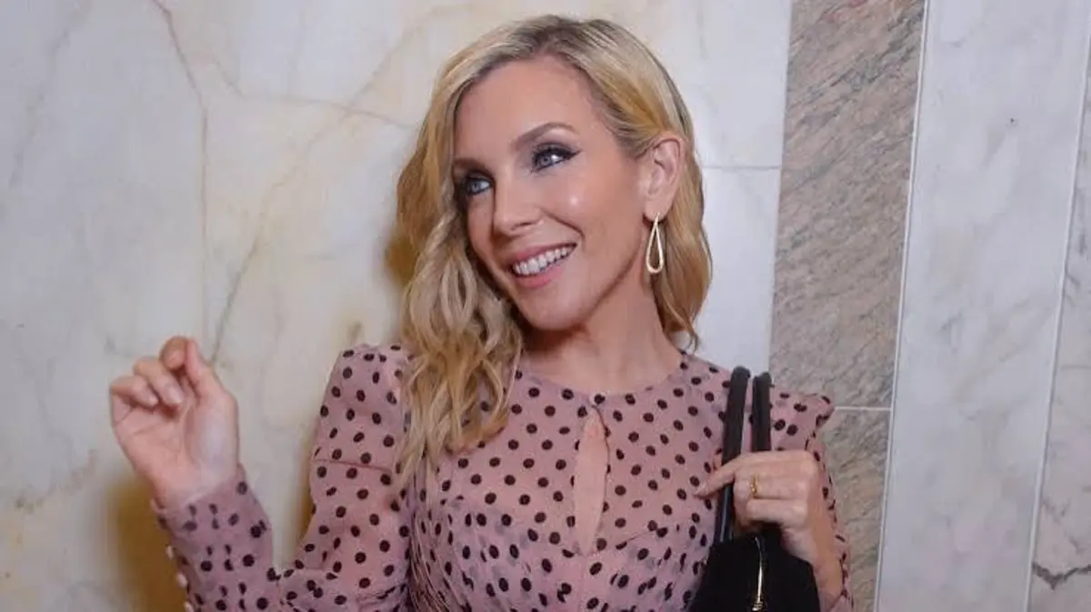 June Diane Raphael Bio: Age, Podcast, Career & Net Worth