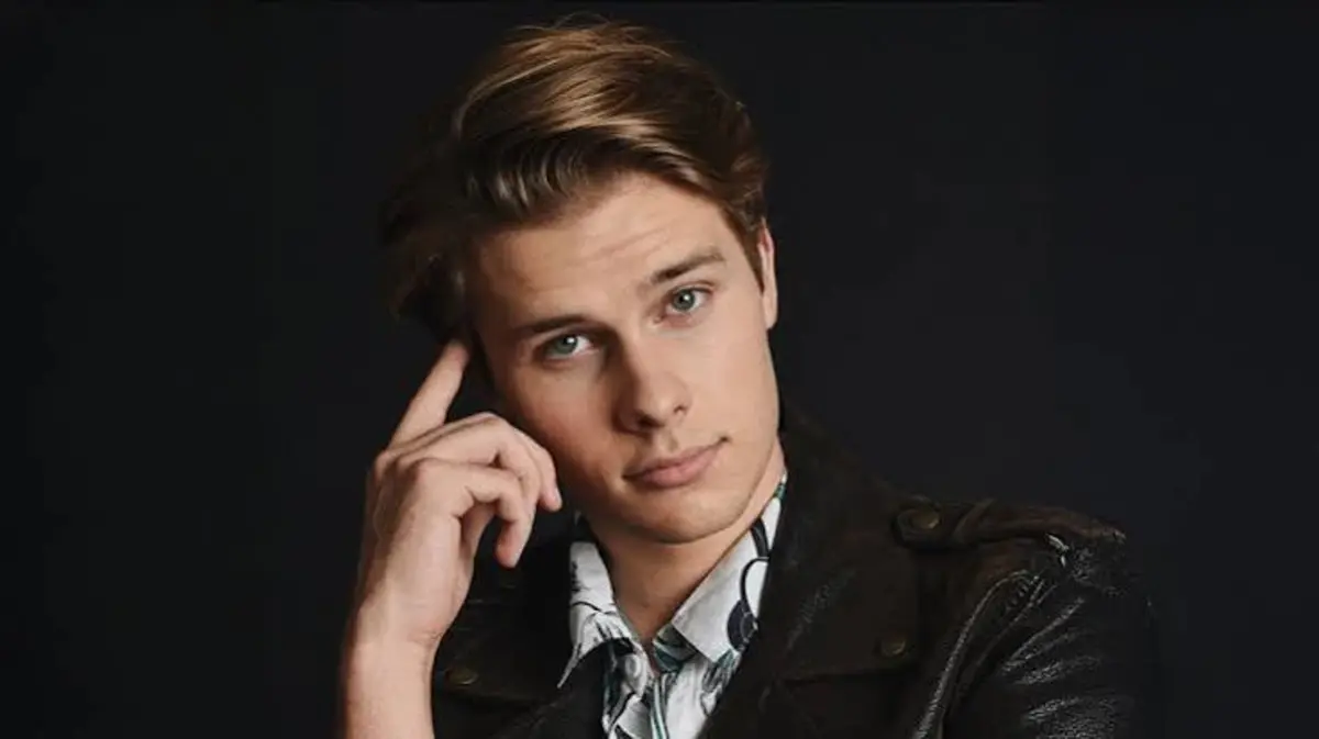 Logan Shroyer Bio: Age, Height, TV Shows, Career & Net Worth