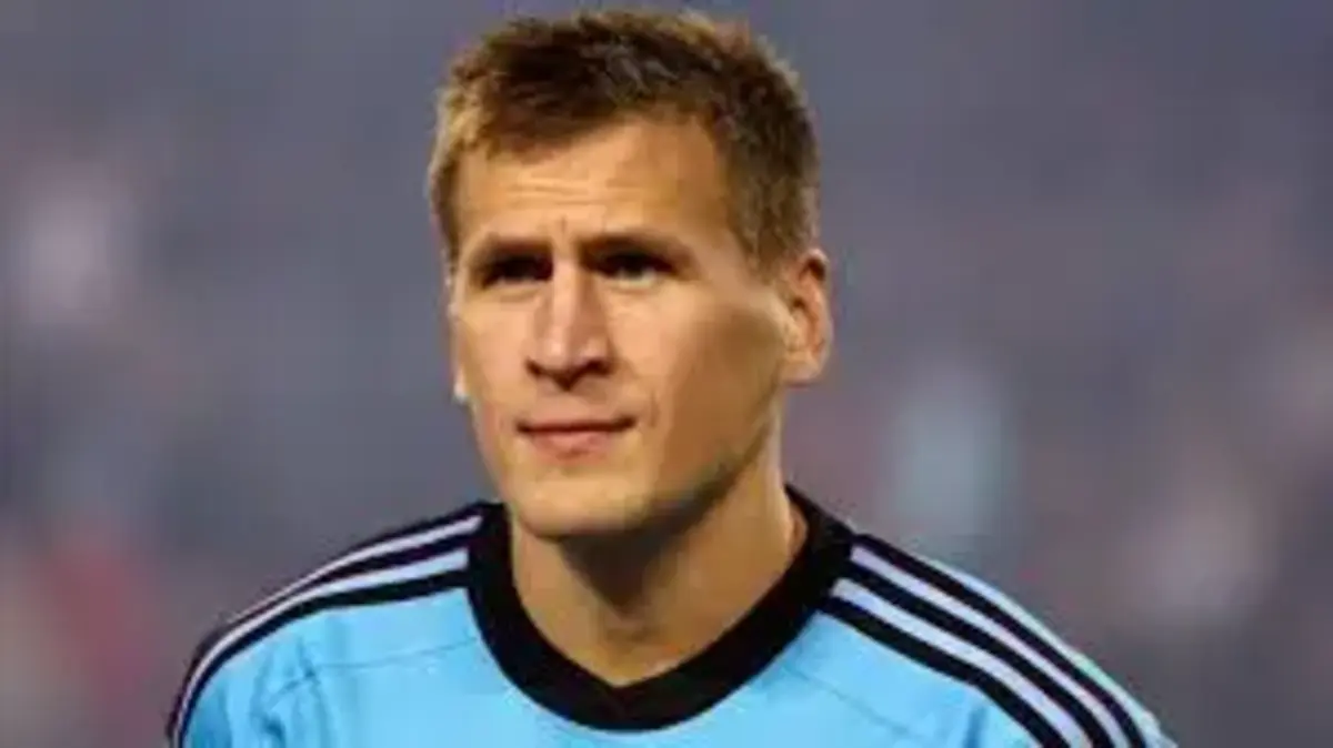 Robin Lod Bio: Career, Age, Stats, Family, Clubs & Finland Career